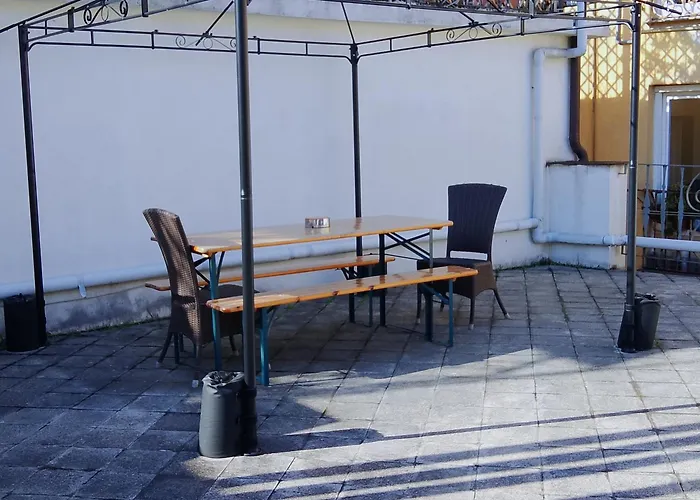 Doge Adorno- Davanti All'acquario - Grande Terrazza Privata - Palazzo Nobiliare Storico Janov
