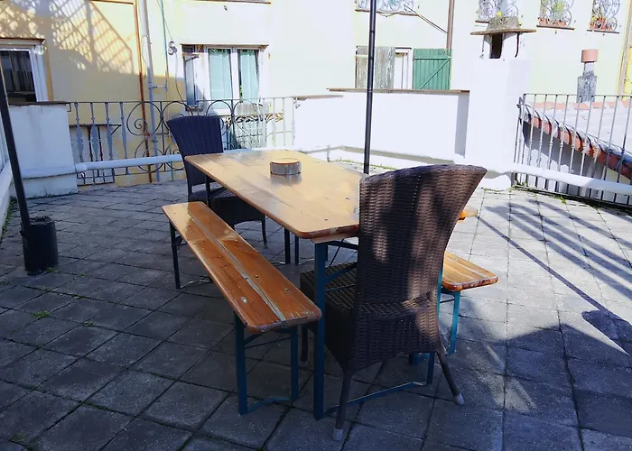 Doge Adorno- Davanti All'acquario - Grande Terrazza Privata - Palazzo Nobiliare Storico Apartament