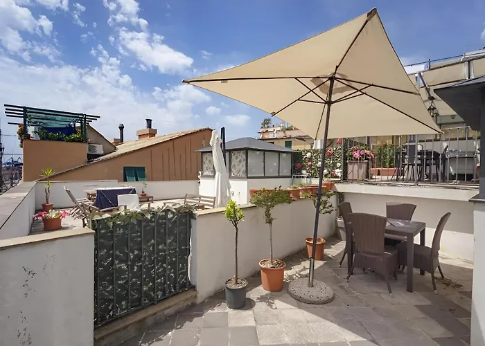 Apartment Doge Adorno- Davanti All'acquario - Grande Terrazza Privata - Palazzo Nobiliare Storico